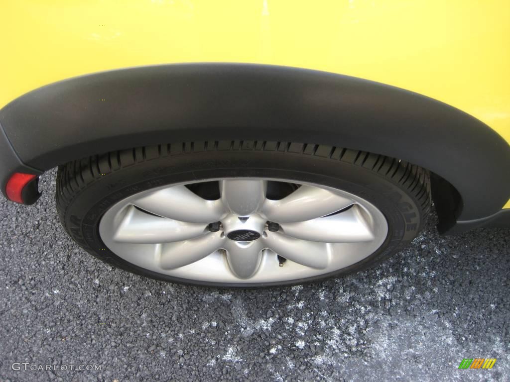 2003 Cooper S Hardtop - Liquid Yellow / Panther Black photo #29