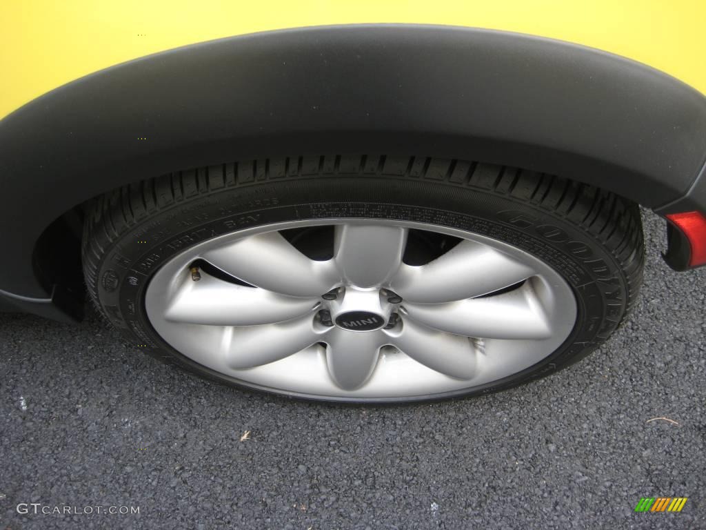 2003 Cooper S Hardtop - Liquid Yellow / Panther Black photo #31
