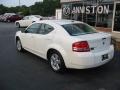 Stone White - Avenger SXT Photo No. 5