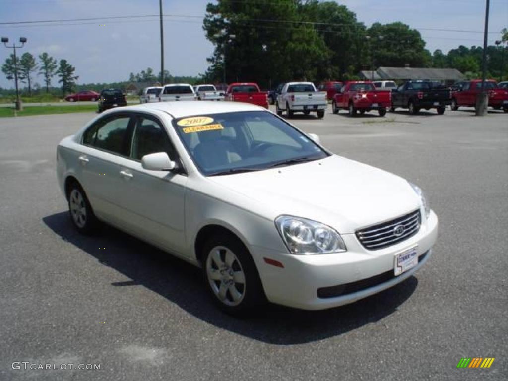 2007 Optima LX - Clear White / Gray photo #6