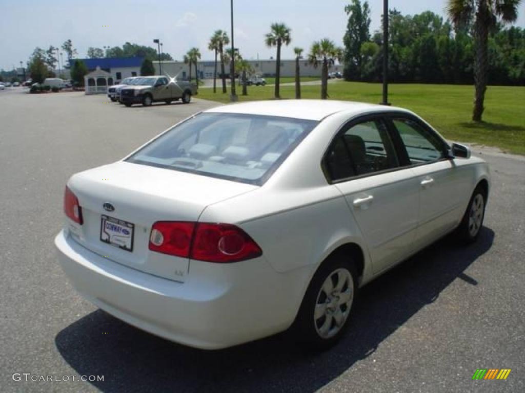 2007 Optima LX - Clear White / Gray photo #8
