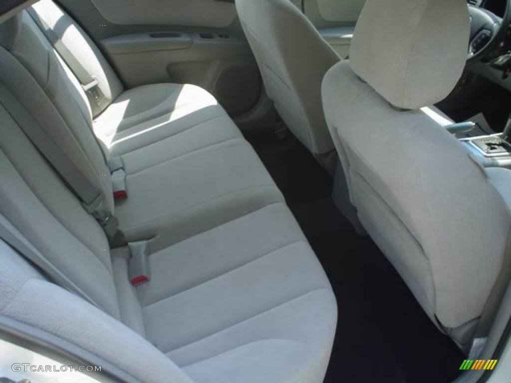 2007 Optima LX - Clear White / Gray photo #16
