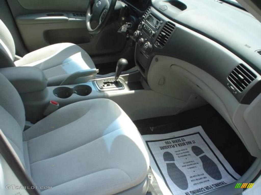 2007 Optima LX - Clear White / Gray photo #17