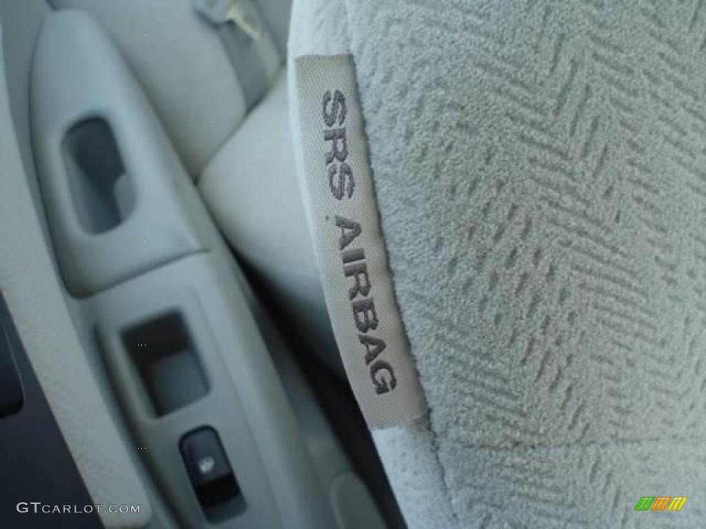2007 Optima LX - Clear White / Gray photo #18