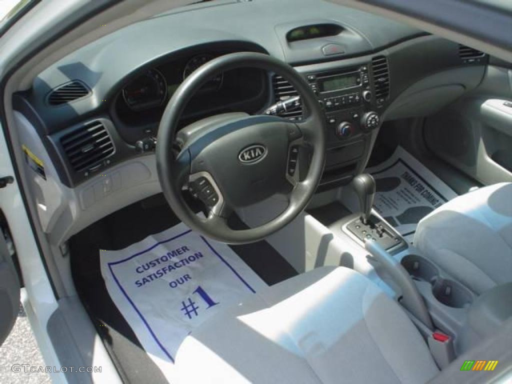 2007 Optima LX - Clear White / Gray photo #20