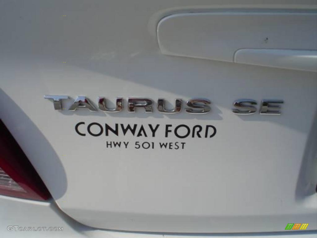 2007 Taurus SE - Vibrant White / Medium/Dark Flint photo #13