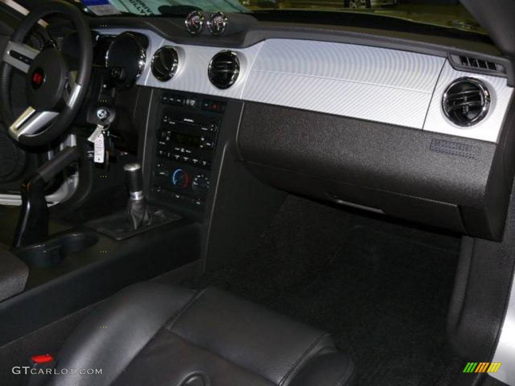2007 Ford Mustang Saleen S281 Supercharged Coupe Dark Charcoal Dashboard Photo #1579487