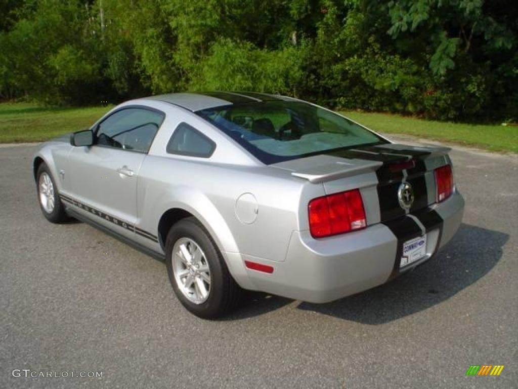 2009 Mustang V6 Coupe - Brilliant Silver Metallic / Light Graphite photo #7