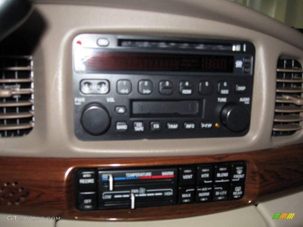 2005 LeSabre Custom - Sagemist Green Metallic / Light Cashmere photo #12