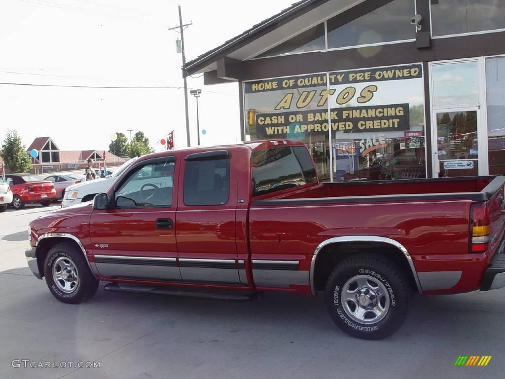 2001 Silverado 1500 LS Extended Cab - Victory Red / Graphite photo #1