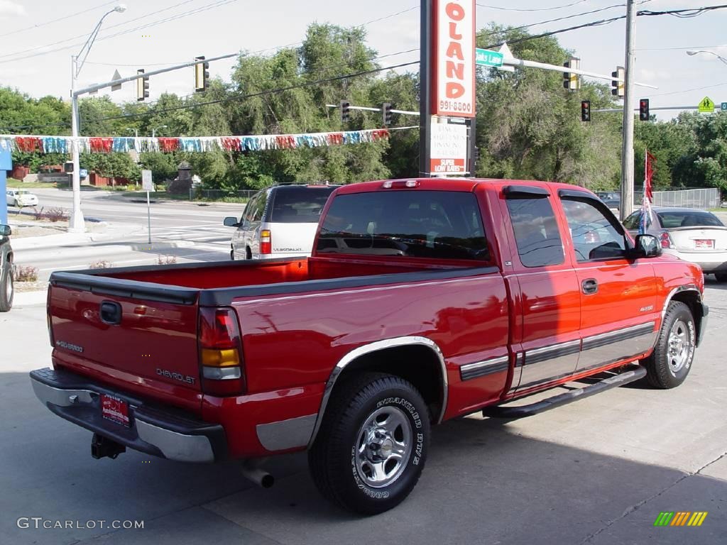 2001 Silverado 1500 LS Extended Cab - Victory Red / Graphite photo #4