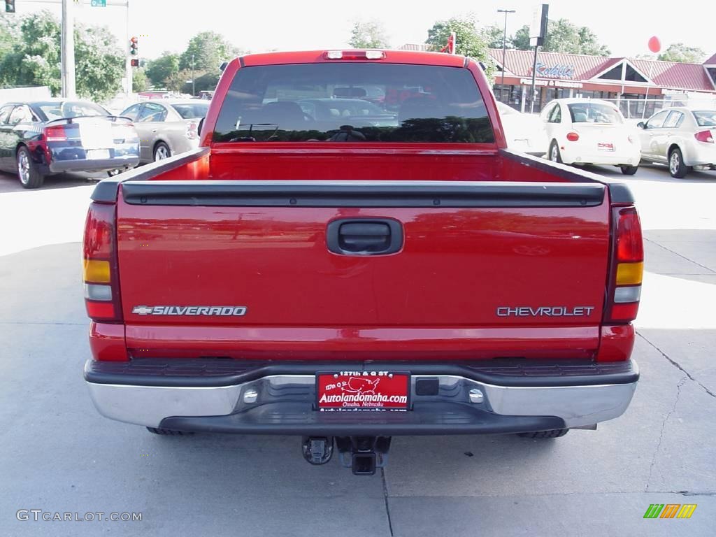 2001 Silverado 1500 LS Extended Cab - Victory Red / Graphite photo #18