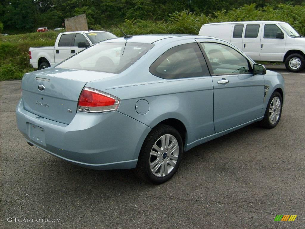 2008 Focus SE Coupe - Light Ice Blue Metallic / Charcoal Black photo #3