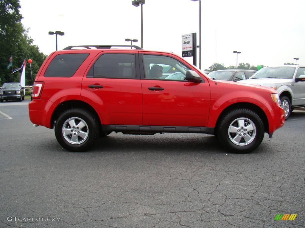 2009 Escape XLT - Torch Red / Charcoal photo #2