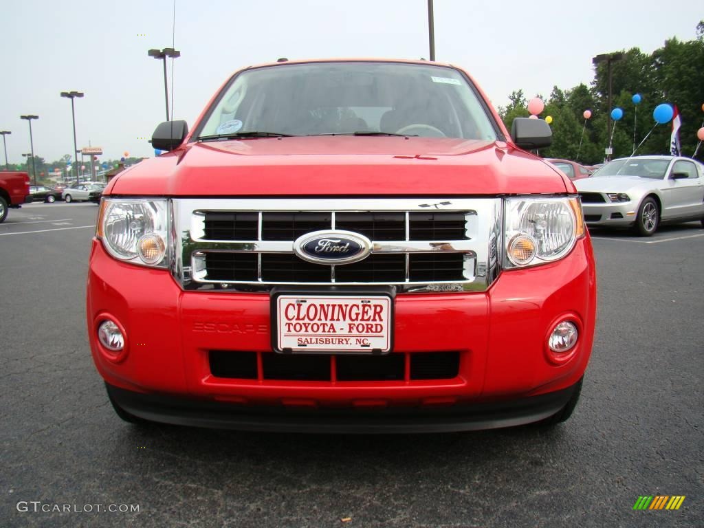 2009 Escape XLT - Torch Red / Charcoal photo #7