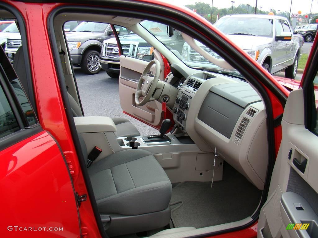 2009 Escape XLT - Torch Red / Charcoal photo #12