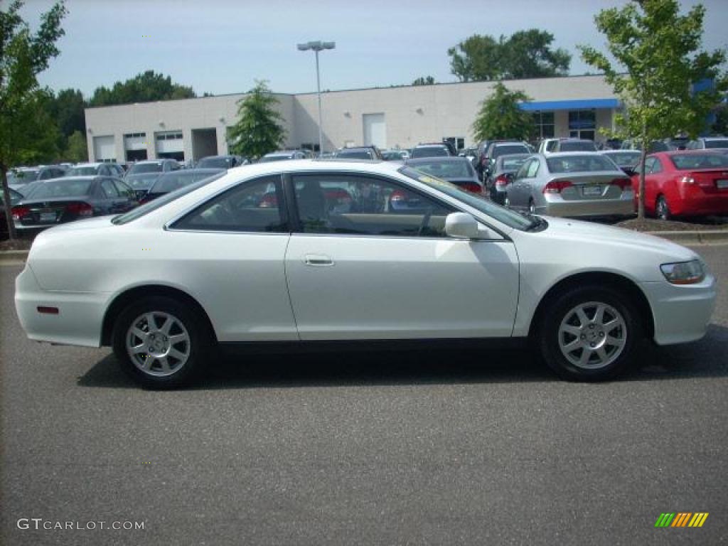 2002 Accord SE Coupe - Taffeta White / Ivory photo #2