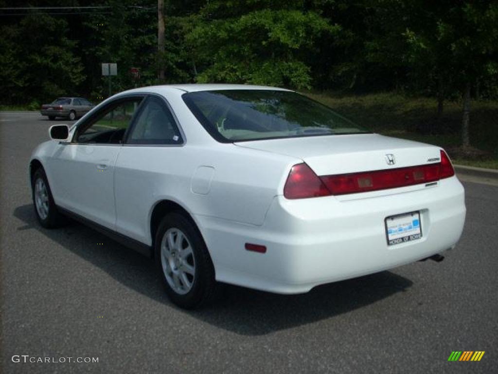 2002 Accord SE Coupe - Taffeta White / Ivory photo #5
