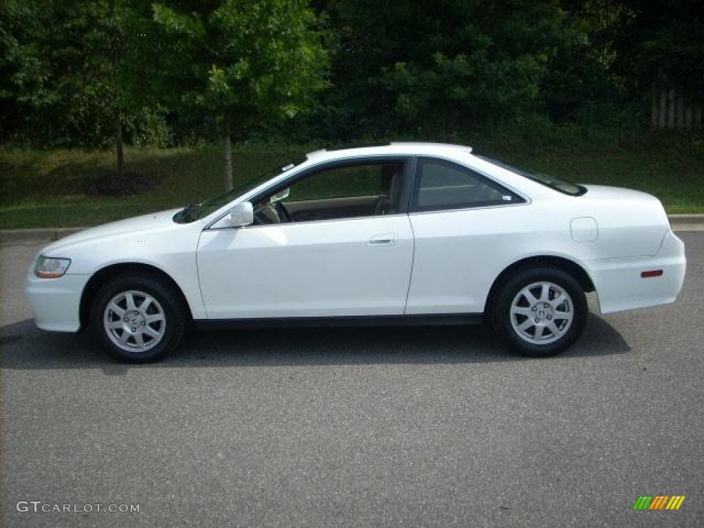 2002 Accord SE Coupe - Taffeta White / Ivory photo #6