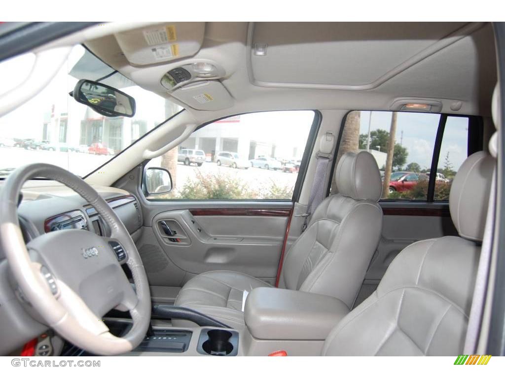2004 Grand Cherokee Limited - Inferno Red Pearl / Taupe photo #6