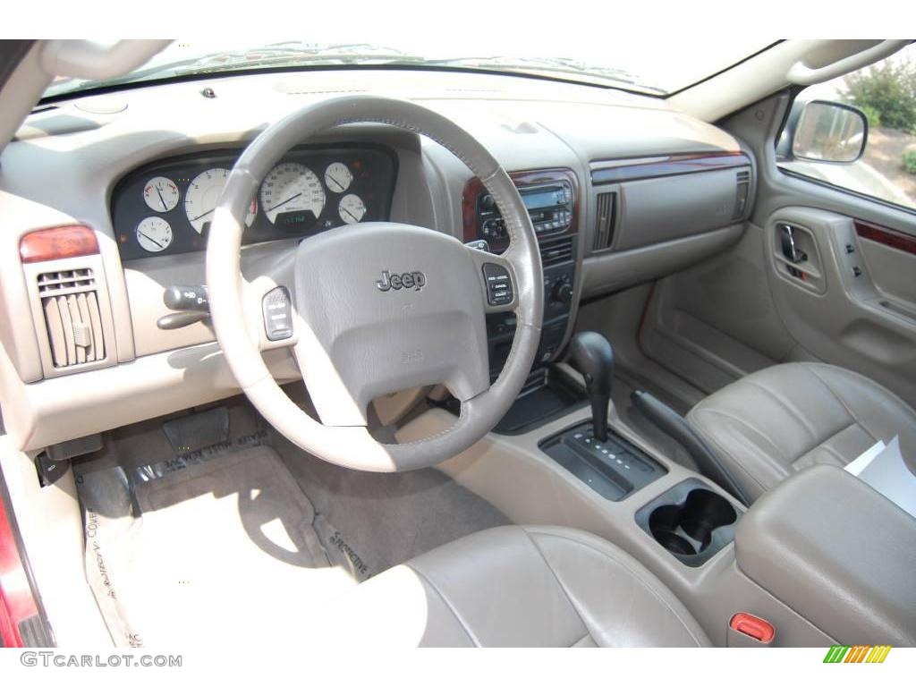 2004 Grand Cherokee Limited - Inferno Red Pearl / Taupe photo #7