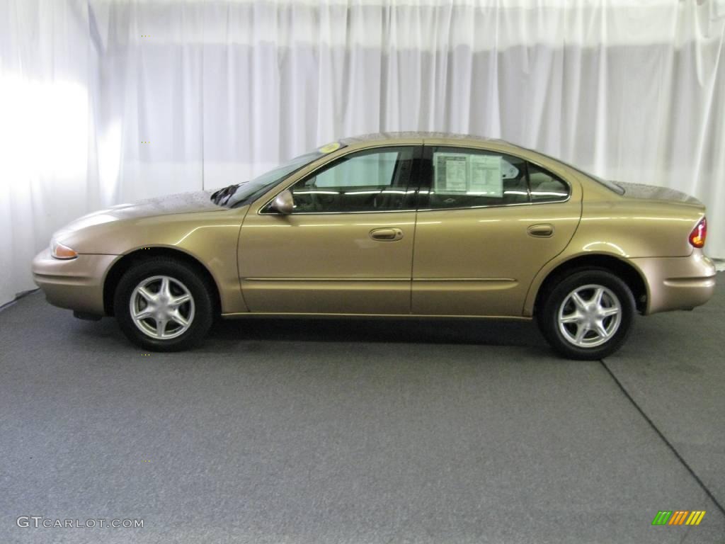 1999 Alero GL Sedan - Gold Metallic / Neutral photo #5