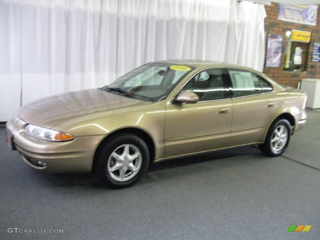 1999 Alero GL Sedan - Gold Metallic / Neutral photo #6