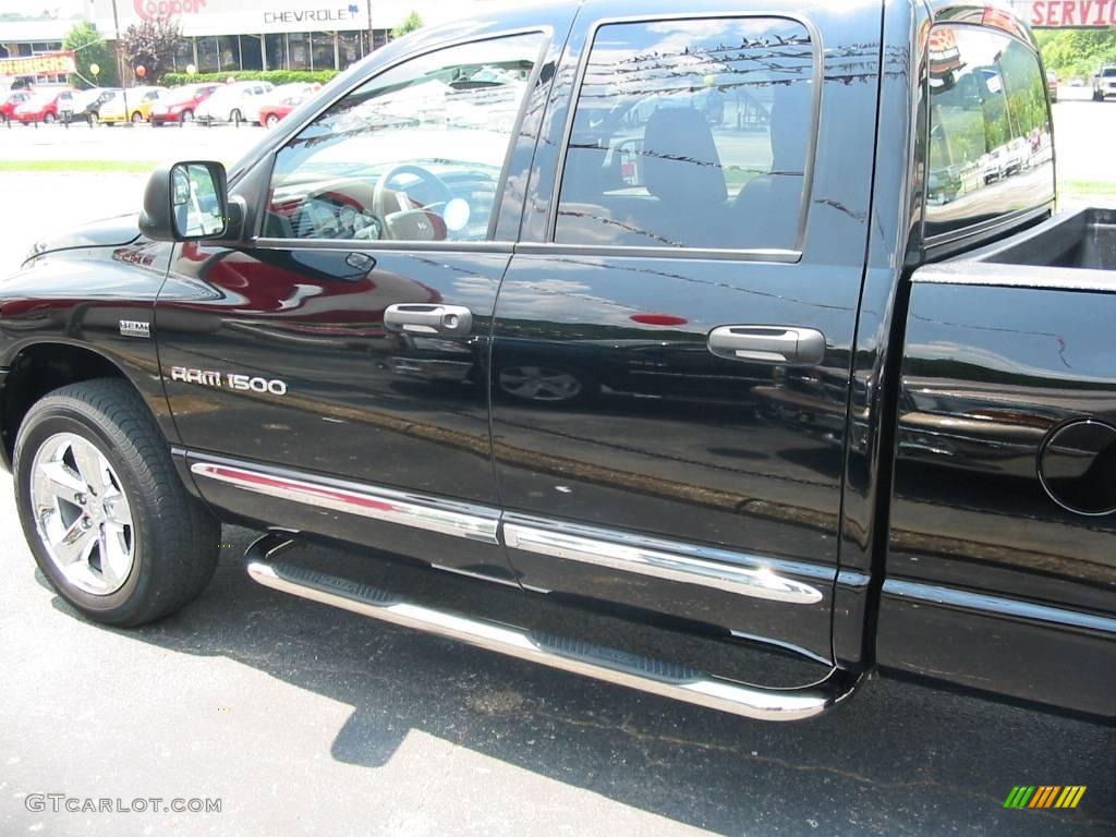 2006 Ram 1500 Laramie Quad Cab 4x4 - Black / Medium Slate Gray photo #11