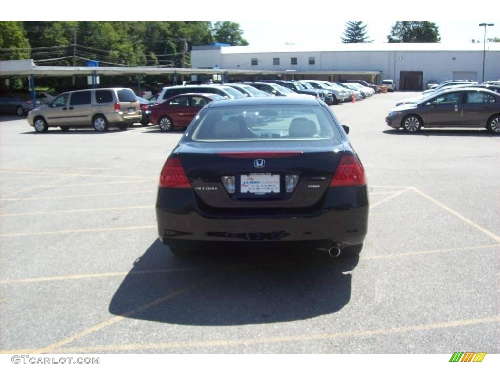 2006 Accord EX Sedan - Nighthawk Black Pearl / Ivory photo #23
