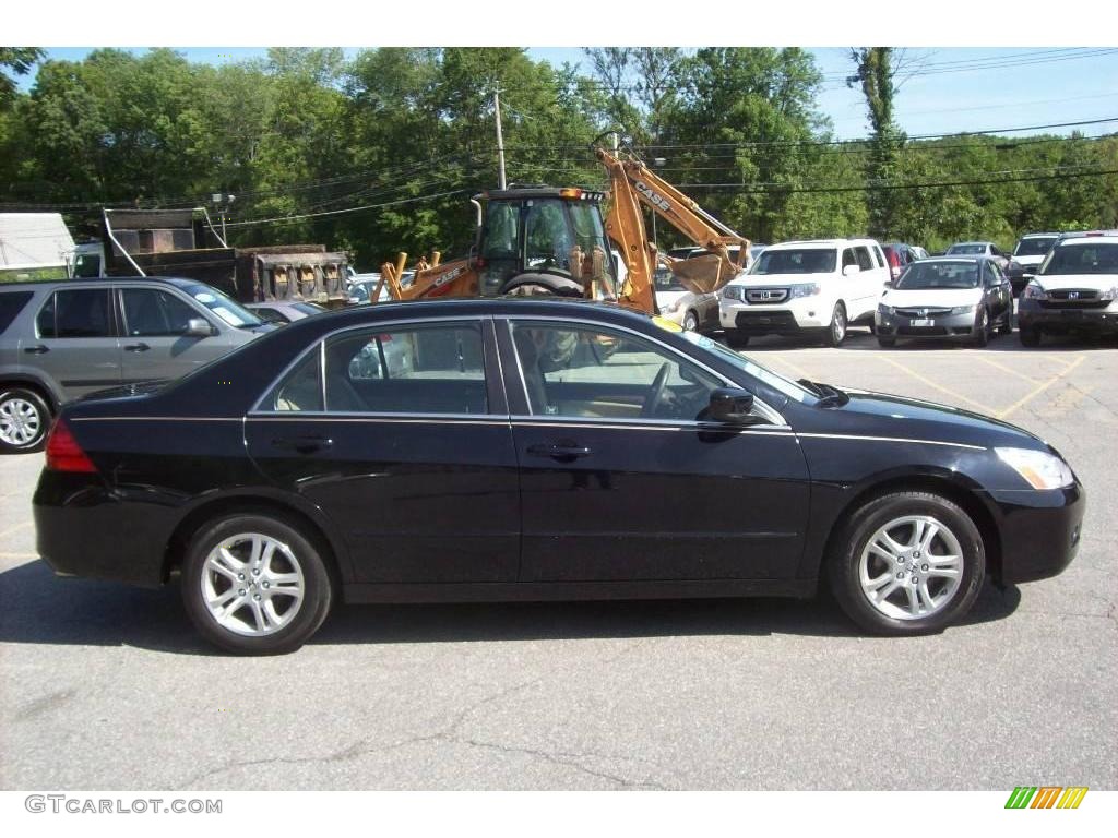 2006 Accord EX Sedan - Nighthawk Black Pearl / Ivory photo #20
