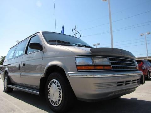 1993 Plymouth Grand Voyager  Data, Info and Specs