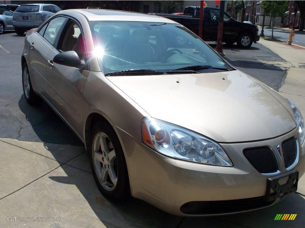 2006 G6 V6 Sedan - Sedona Beige Metallic / Light Taupe photo #10