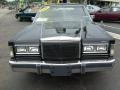 Black - Town Car Limousine Photo No. 6