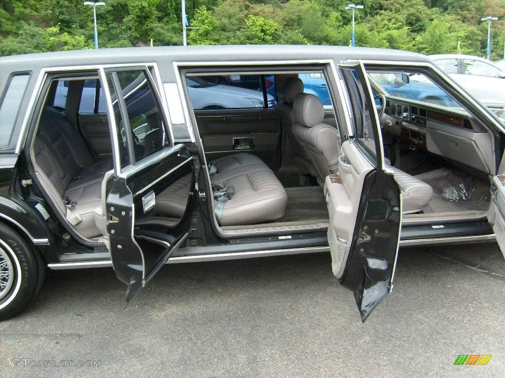 1988 Town Car Limousine - Black / Medium Gray photo #15