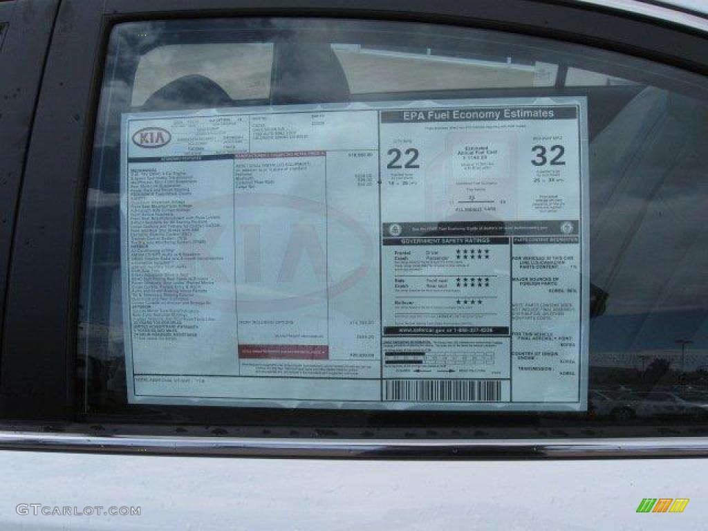 2009 Optima LX - Clear White / Gray photo #4