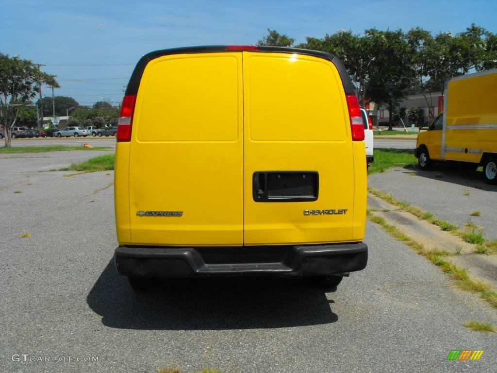 2006 Express 2500 Commercial Van - Yellow / Medium Dark Pewter photo #7