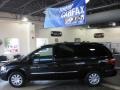2007 Brilliant Black Crystal Pearl Chrysler Town & Country Touring  photo #2