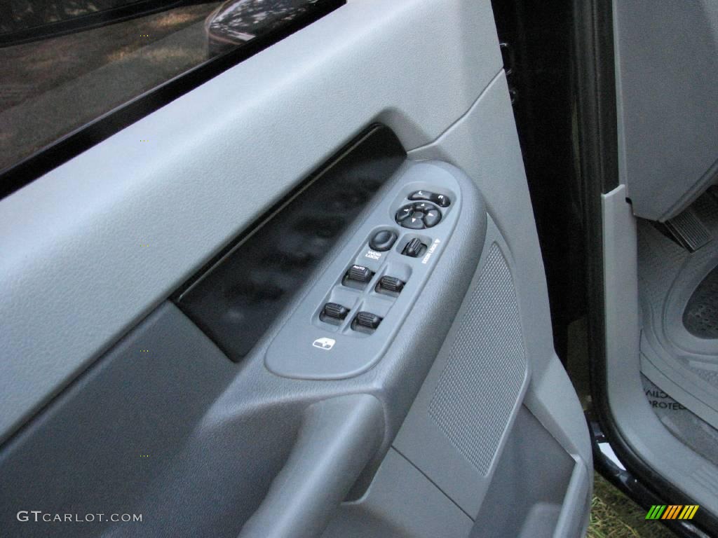 2007 Ram 3500 SLT Quad Cab - Brilliant Black Crystal Pearl / Medium Slate Gray photo #24