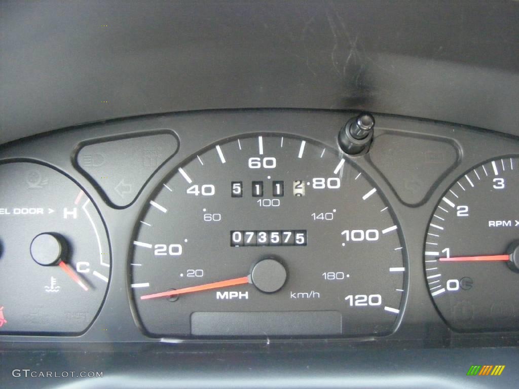 2002 Ford Taurus SES Gauges Photo #15885084