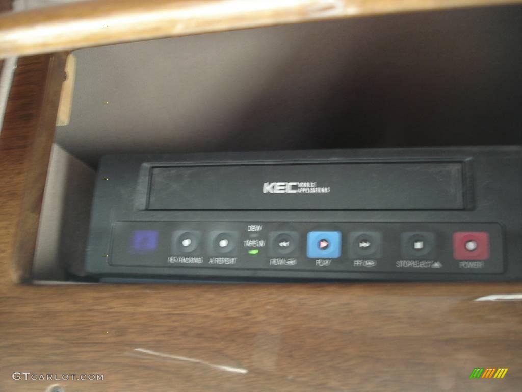 2003 E Series Van E250 Passenger Conversion - Estate Green Metallic / Medium Pebble photo #23