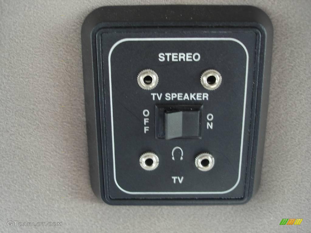 2003 E Series Van E250 Passenger Conversion - Estate Green Metallic / Medium Pebble photo #25