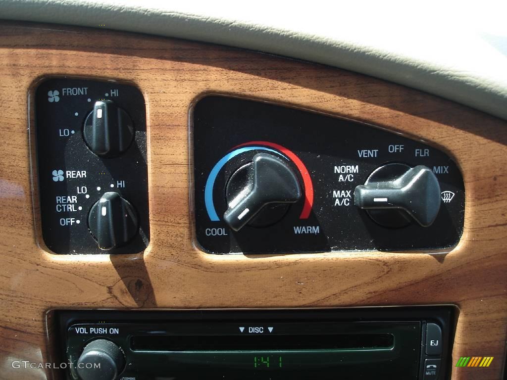 2003 E Series Van E250 Passenger Conversion - Estate Green Metallic / Medium Pebble photo #29