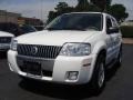 Oxford White - Mariner Luxury 4WD Photo No. 1