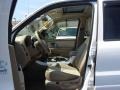 Oxford White - Mariner Luxury 4WD Photo No. 11