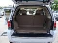 Oxford White - Mariner Luxury 4WD Photo No. 24