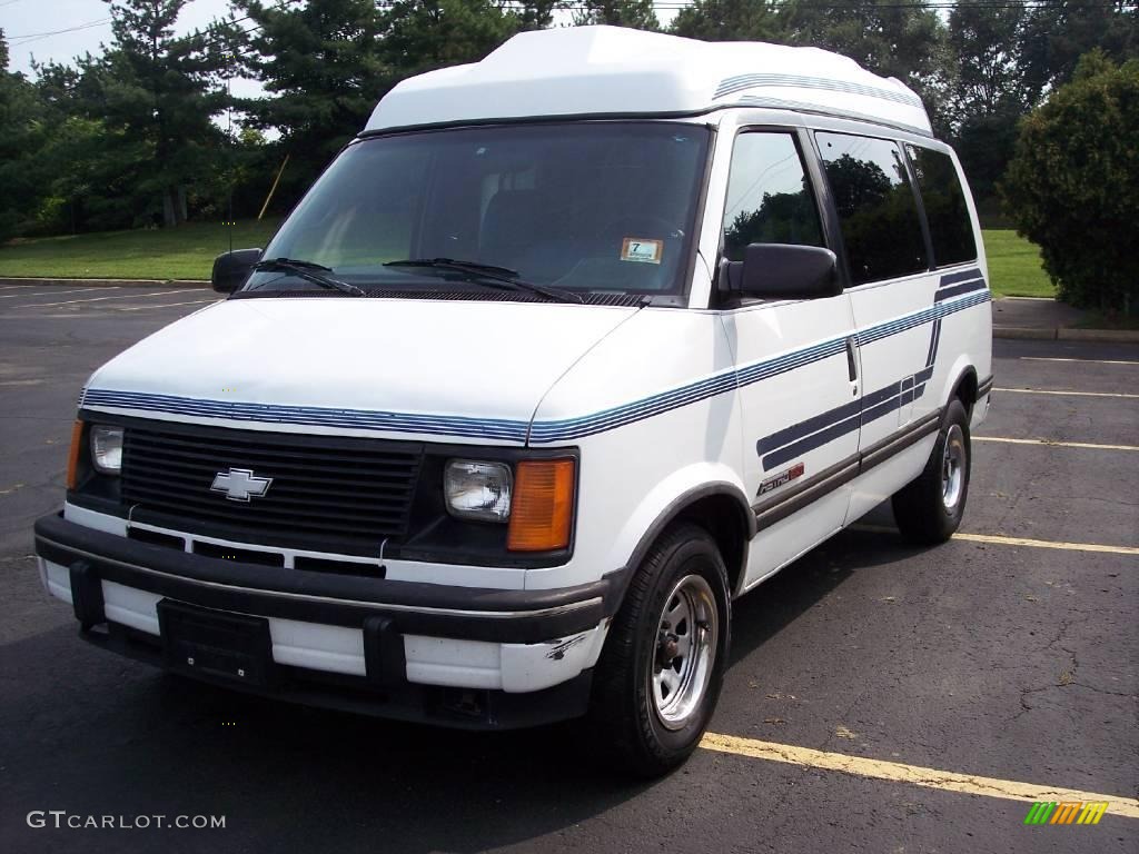 1994 Astro CS EXT Passenger Van - White / Blue photo #17