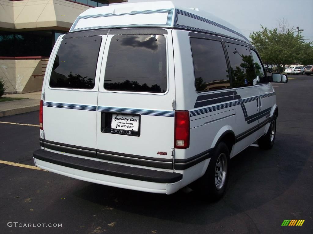 1994 Astro CS EXT Passenger Van - White / Blue photo #21