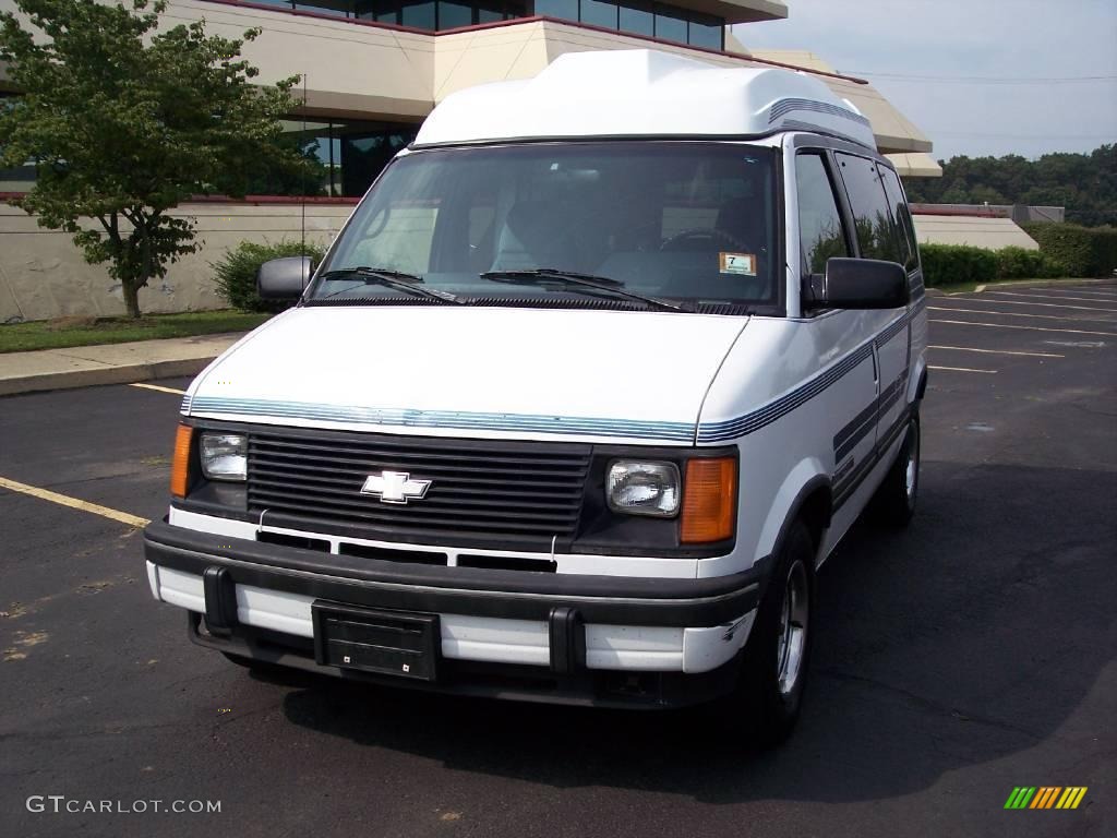 1994 Astro CS EXT Passenger Van - White / Blue photo #26