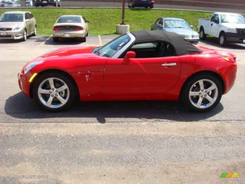 2006 Solstice Roadster - Aggressive Red / Ebony photo #2