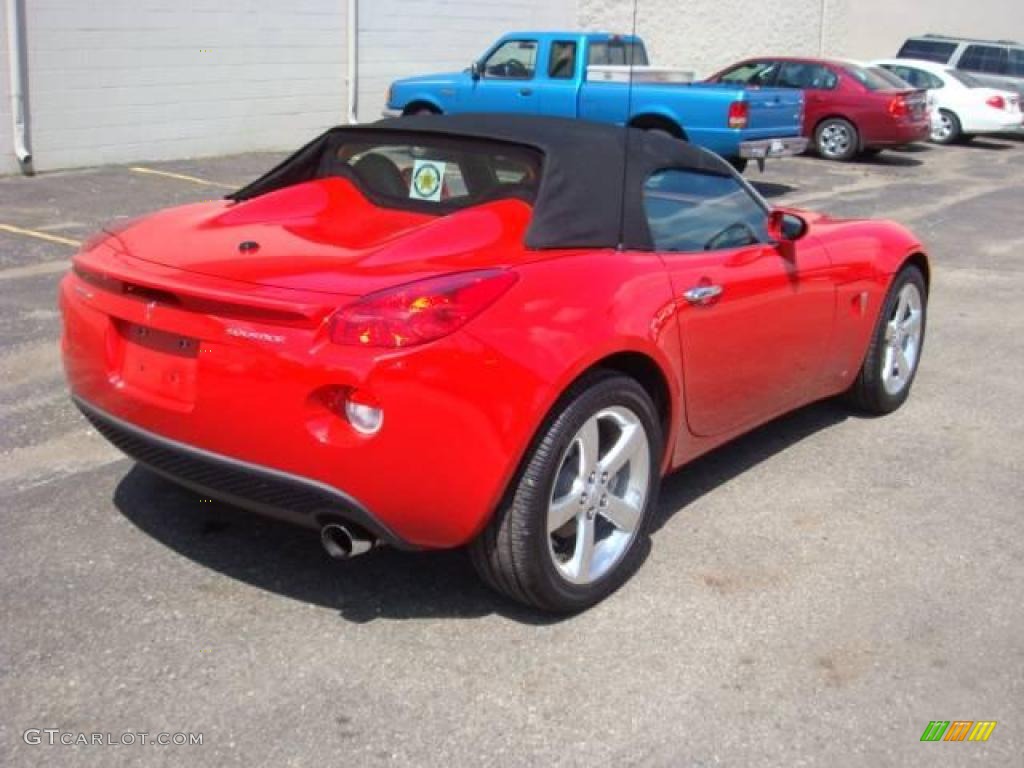 2006 Solstice Roadster - Aggressive Red / Ebony photo #4